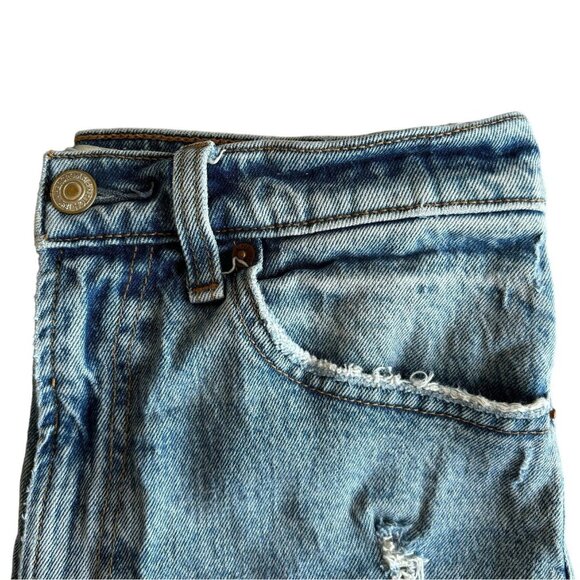 Abercrombie & Fitch Womens Size 2/26 Light Wash Distress Raw Hem High Rise Short - Picture 3 of 6